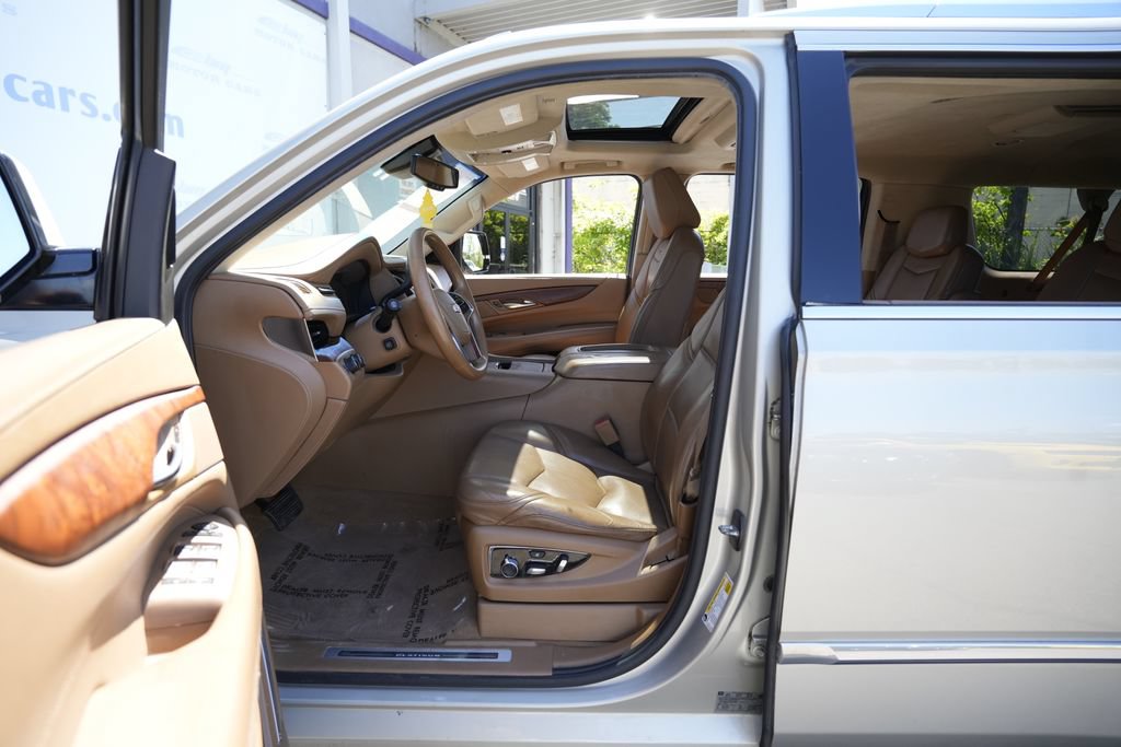 Used 2015 Cadillac Escalade ESV Platinum AWD/4WD image 15