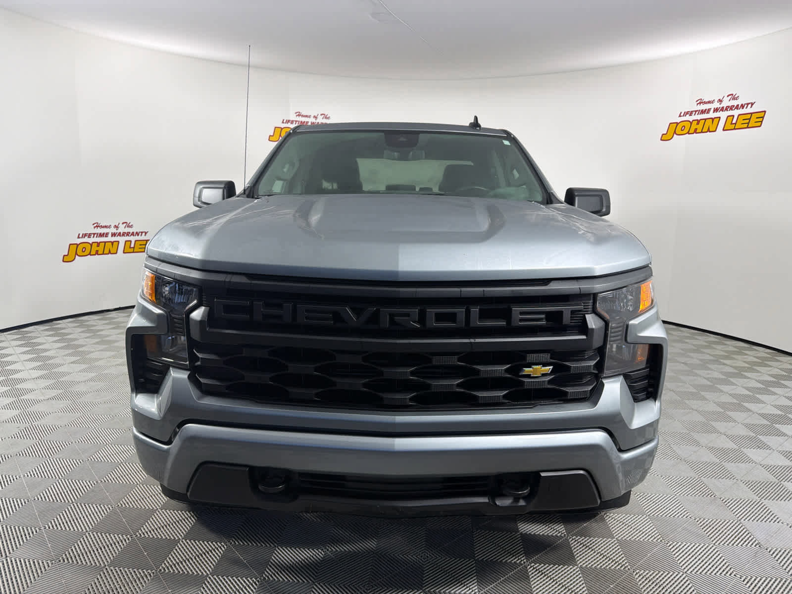 Used 2025 Chevrolet Silverado 1500 Custom image 9