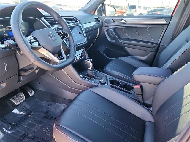 Certified 2024 Volkswagen Tiguan SE R-Line image 12