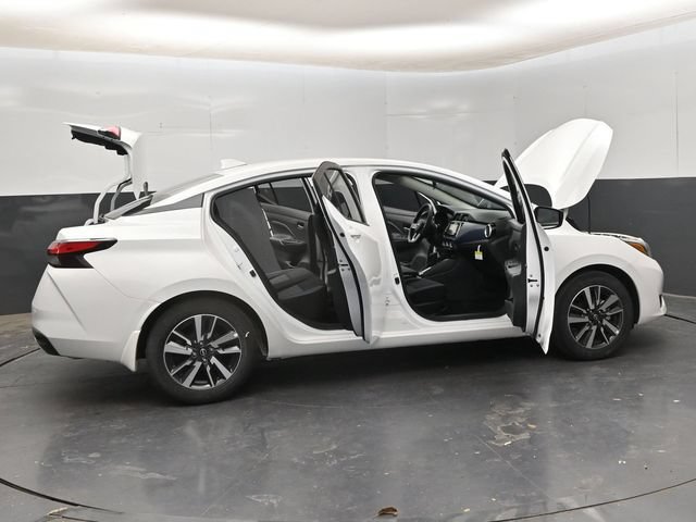 New 2025 Nissan Versa SV w/ Trunk Package FWD image 28
