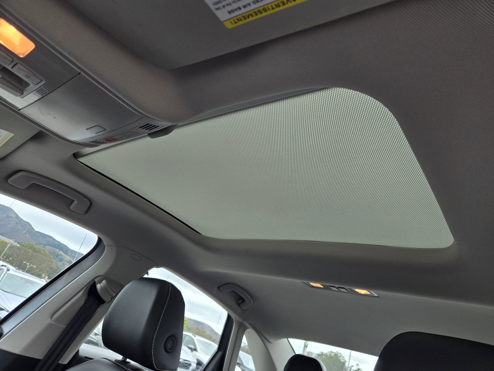 Used 2024 Volkswagen Jetta SE w/ Panoramic Sunroof Package FWD image 11