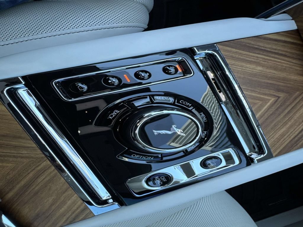 Used 2021 Rolls-Royce Cullinan AWD/4WD image 26