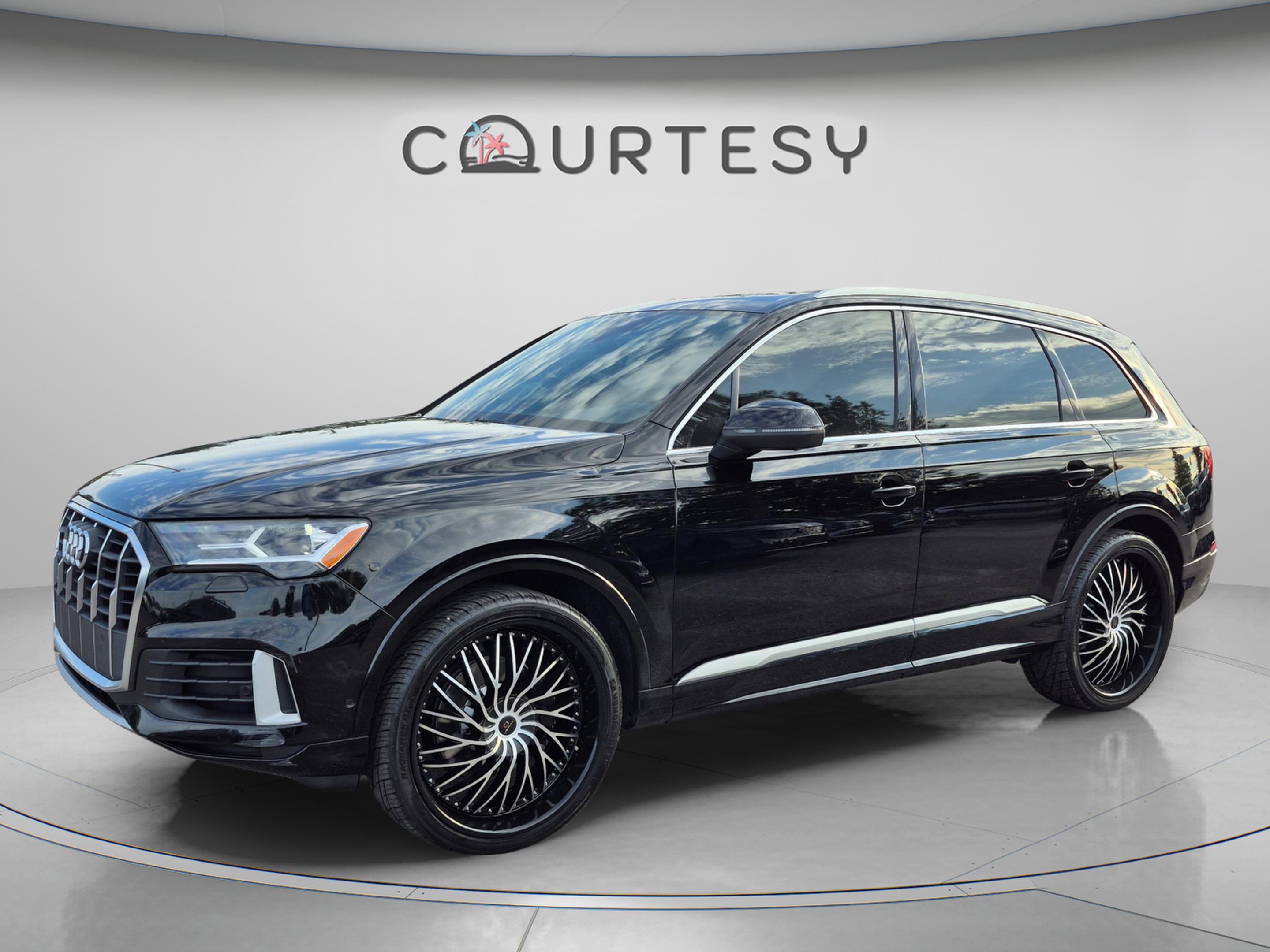 Used 2020 Audi Q7 3.0T Premium Plus AWD/4WD image 1