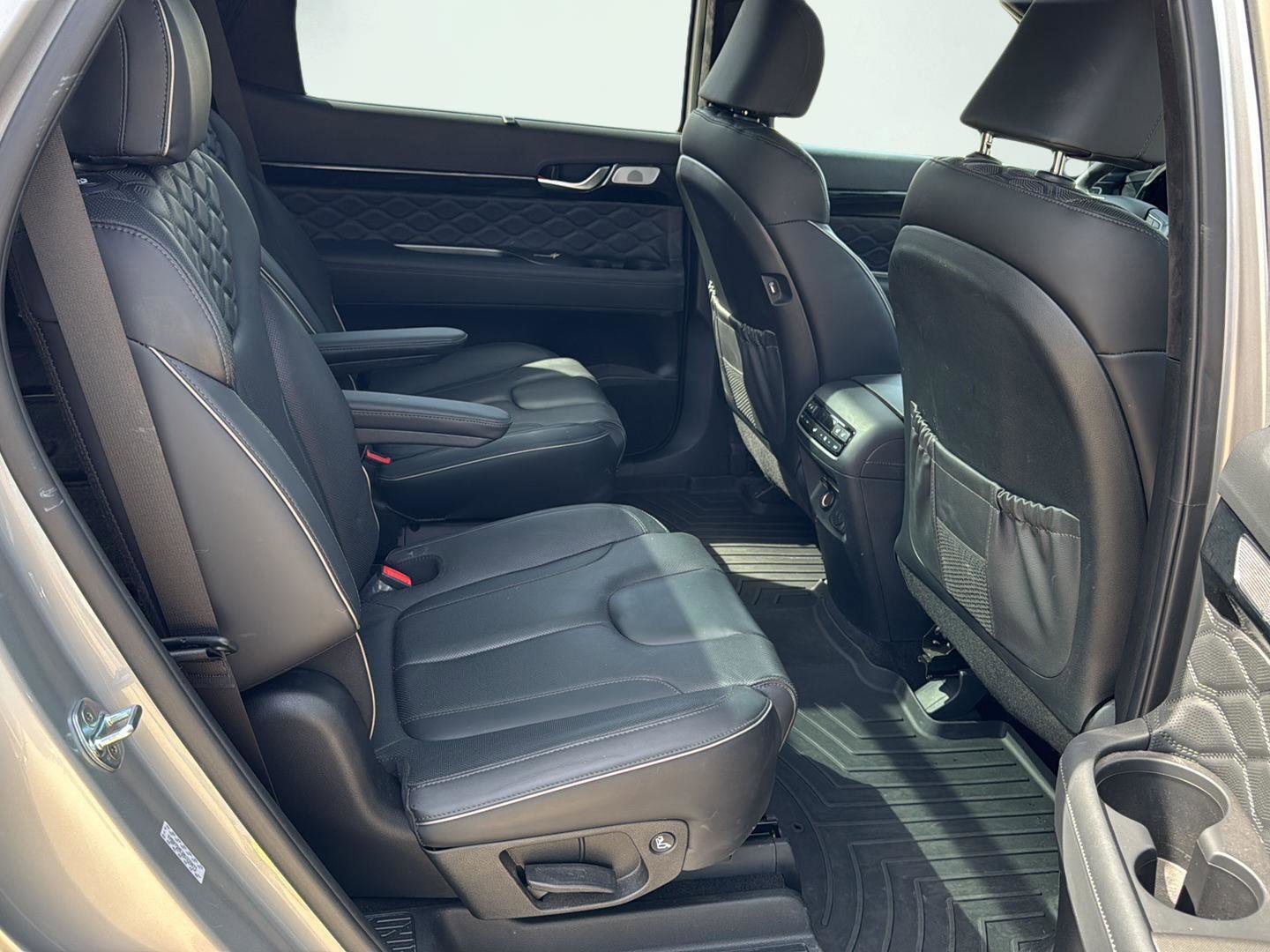 Used 2022 Hyundai Palisade Calligraphy w/ Cargo Package image 26