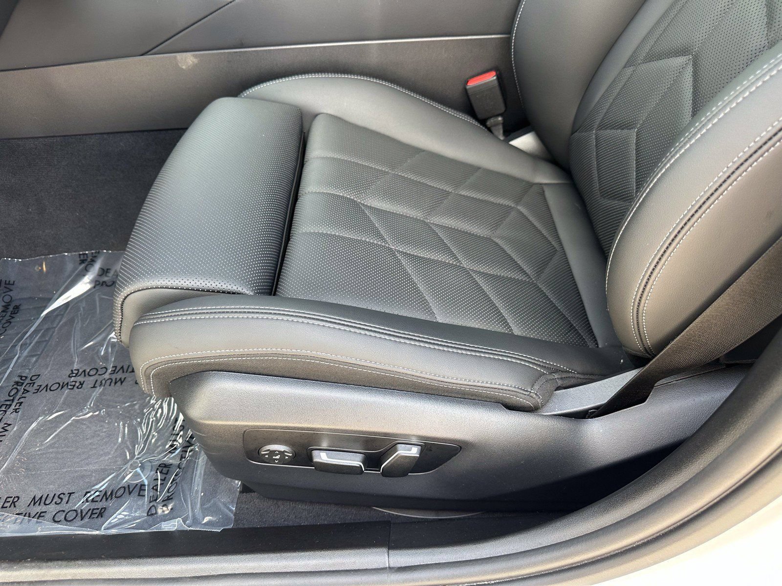 Certified 2024 BMW 530i w/ M Sport Package RWD image 22
