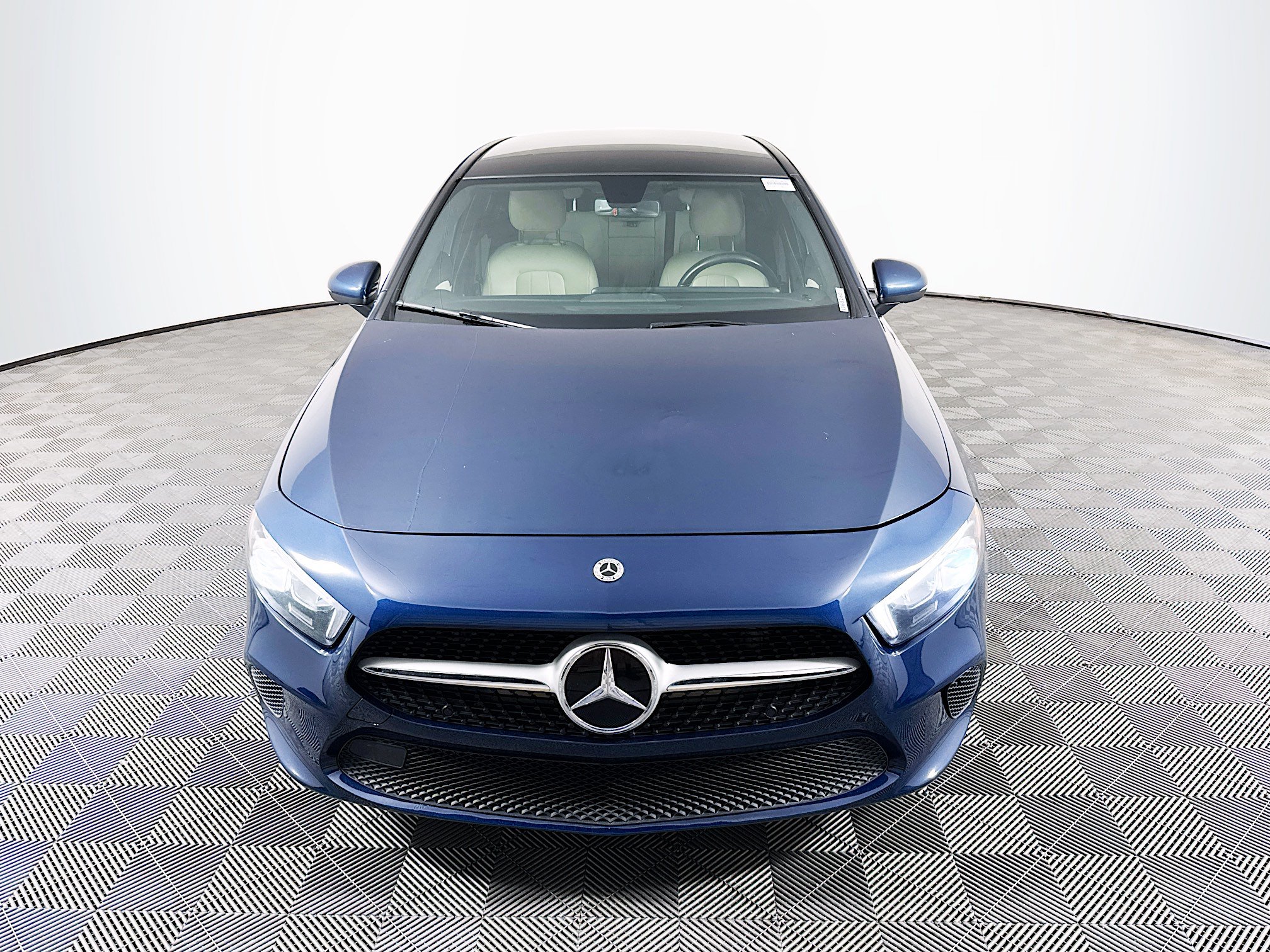Used 2022 Mercedes-Benz A 220 image 2