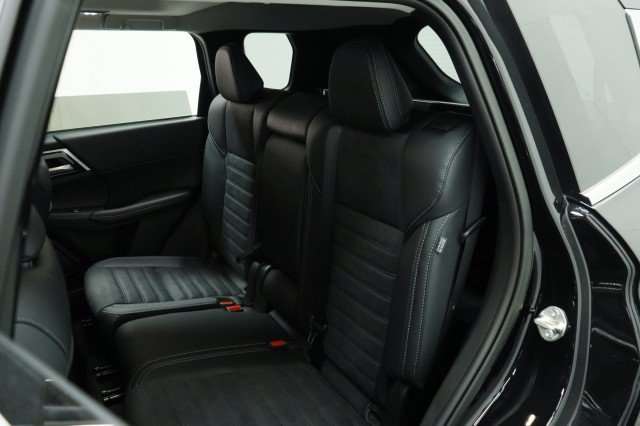 New 2026 Mitsubishi Outlander SE FWD image 24