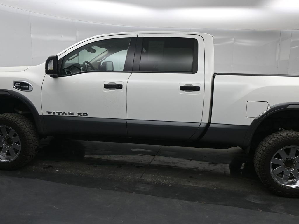 Used 2019 Nissan Titan PRO-4X image 17