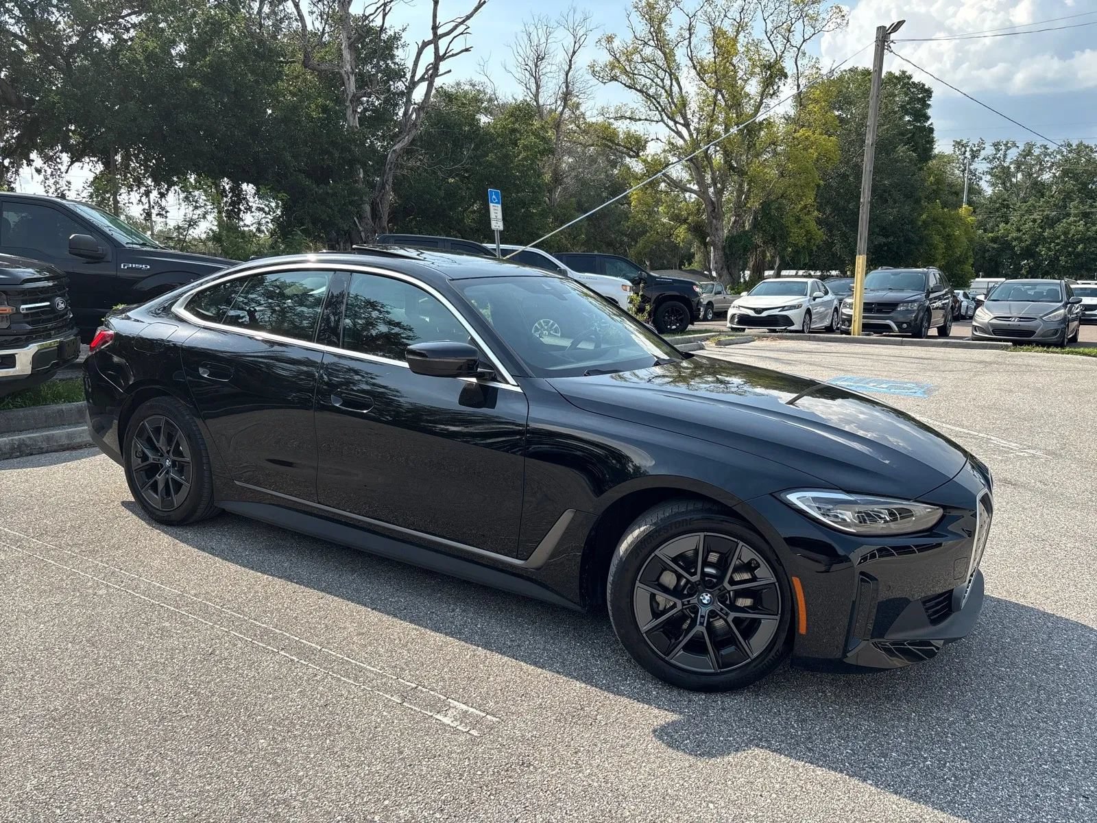 Used 2023 BMW i4 eDrive35 w/ Premium Package RWD image 6