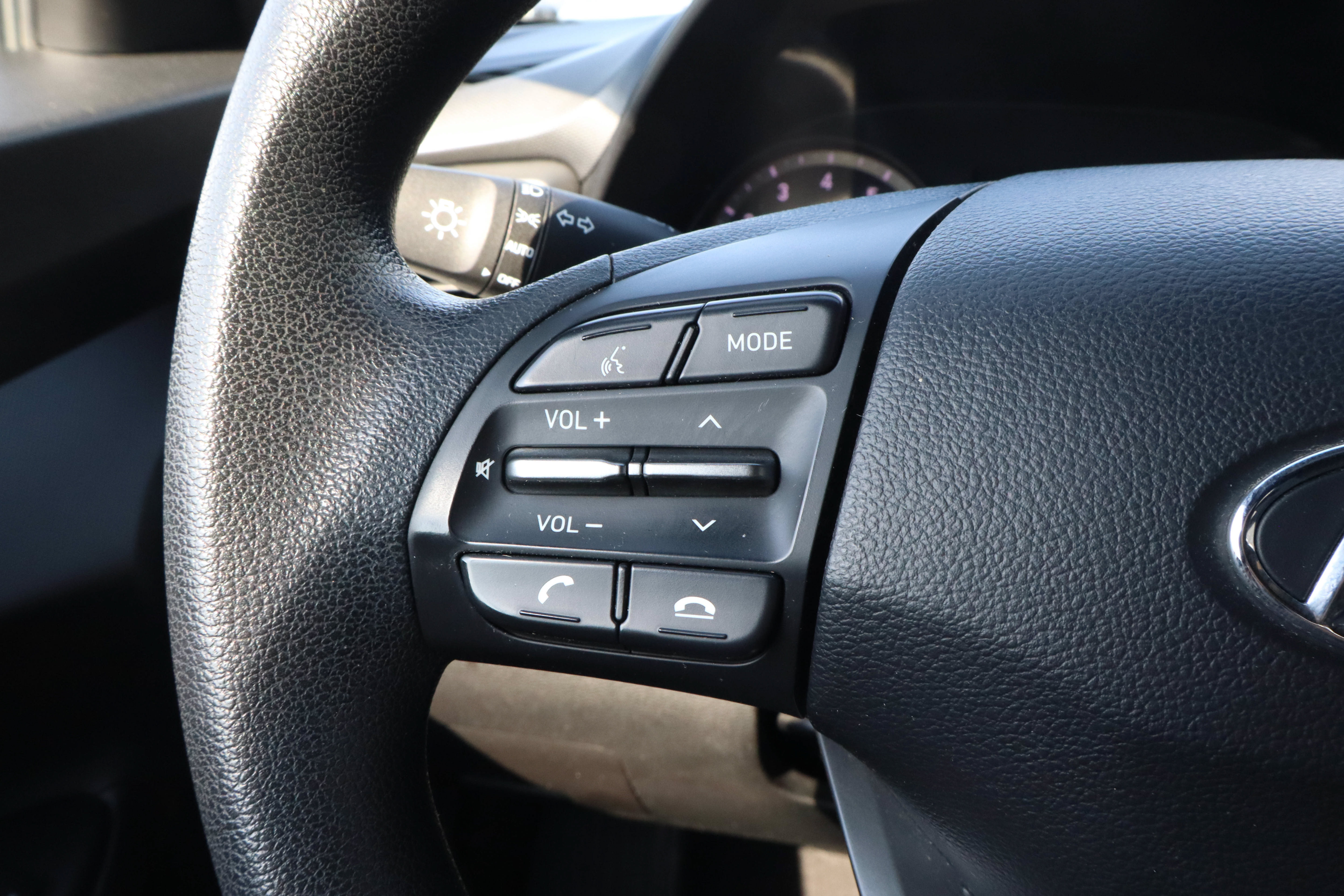 Used 2019 Hyundai Veloster 2.0 FWD image 21