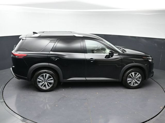 Used 2025 Nissan Pathfinder SL FWD image 25