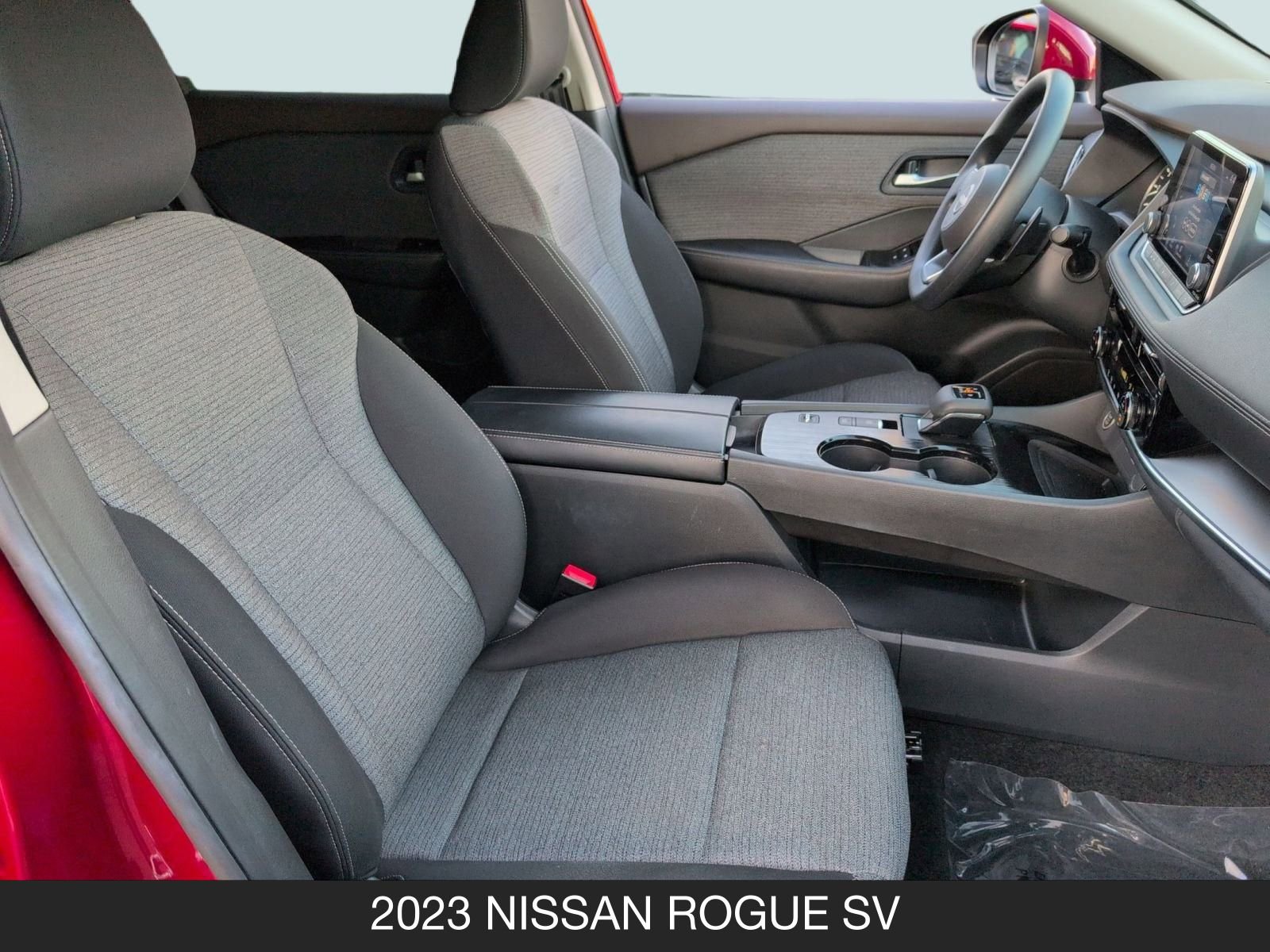 Used 2023 Nissan Rogue SV image 15