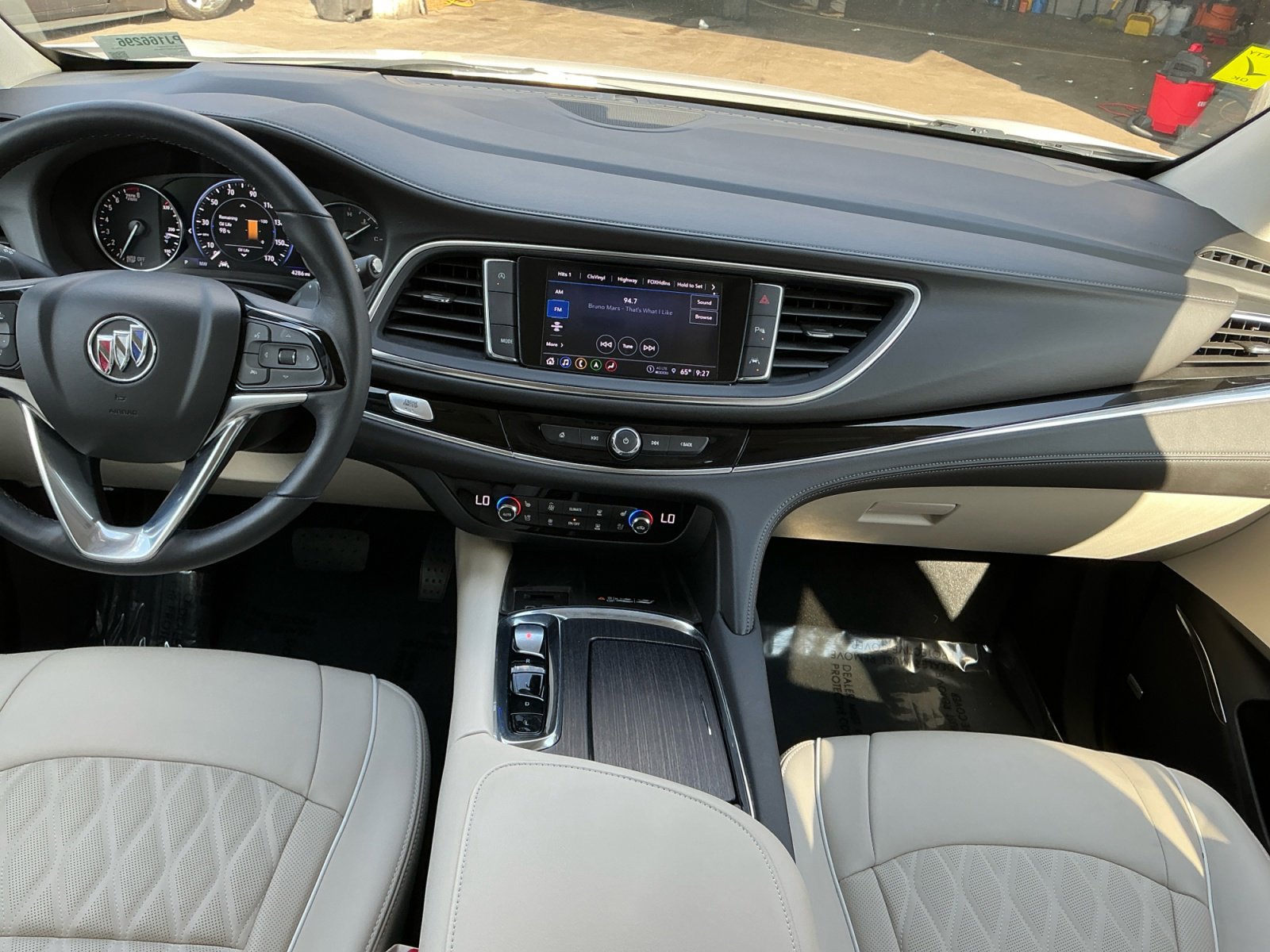 Used 2023 Buick Enclave Avenir w/ Avenir Technology Package image 15