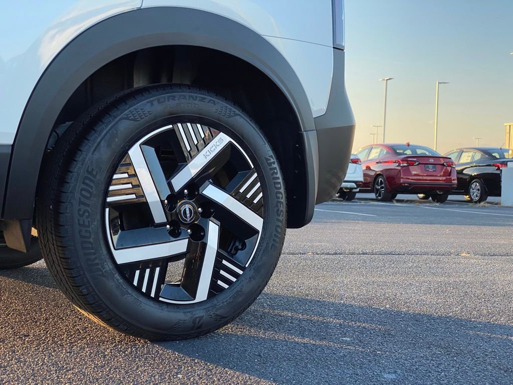 New 2026 Nissan Kicks SV w/ SV Premium Package image 31