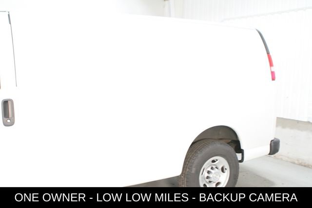 Used 2019 Chevrolet Express 3500 w/ Driver Convenience Package RWD image 10