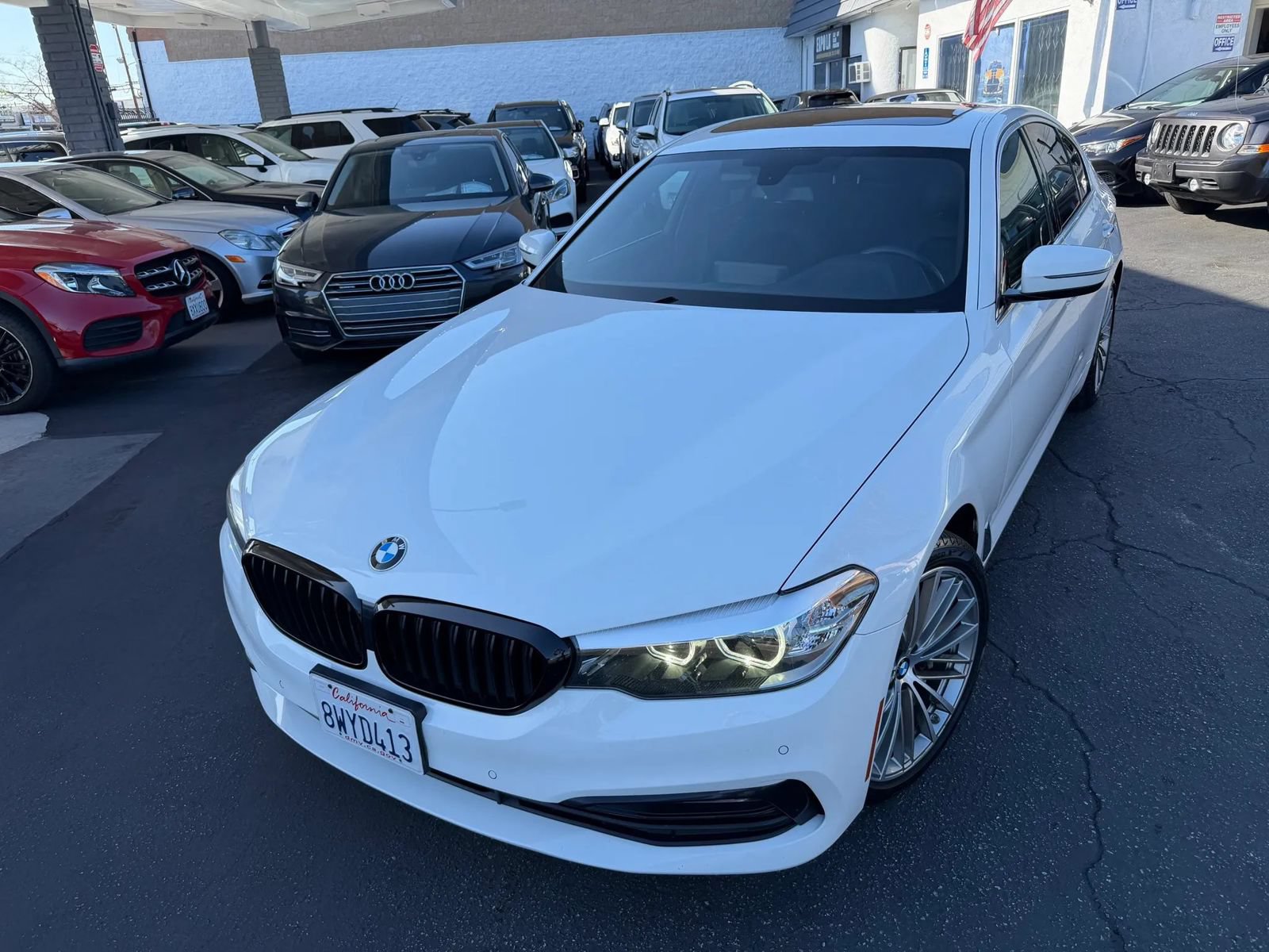 Used 2018 BMW 530i w/ Premium Package RWD image 4