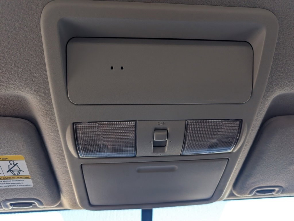 Used 2015 Nissan Frontier SV image 19