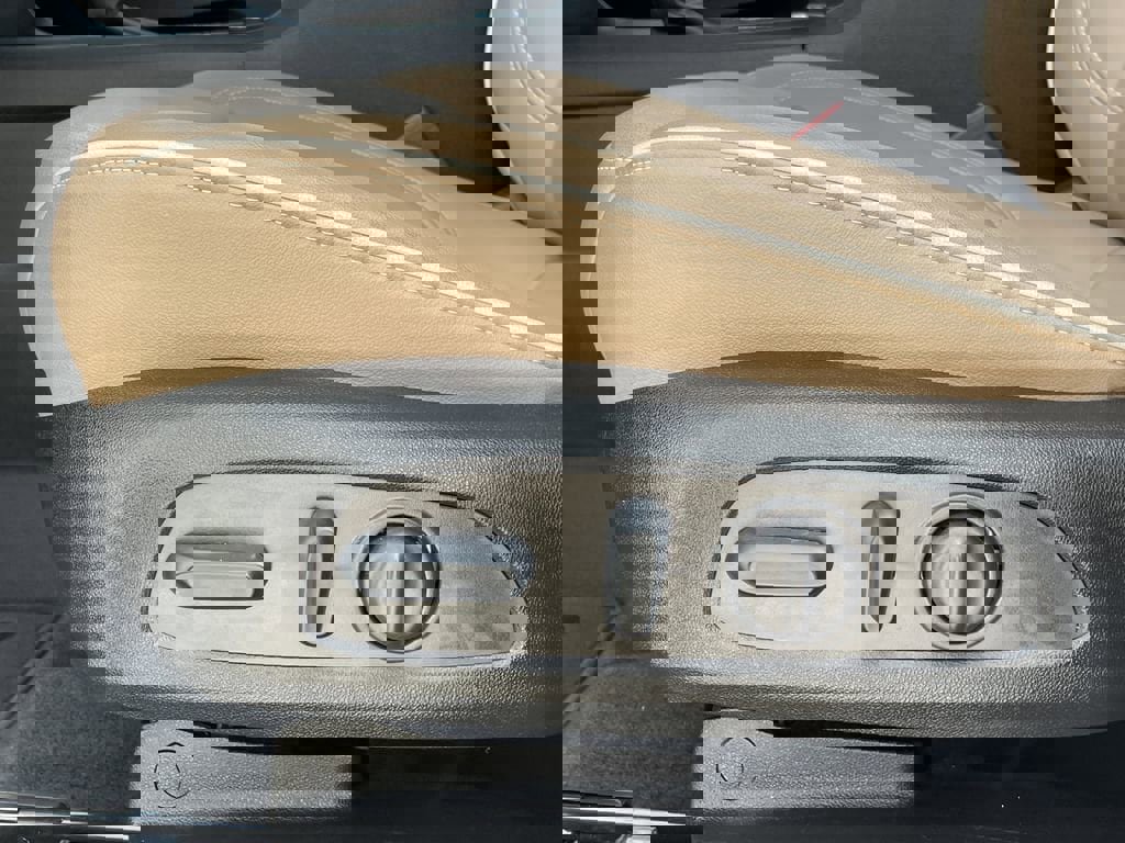 Certified 2023 Chevrolet Traverse Premier image 22