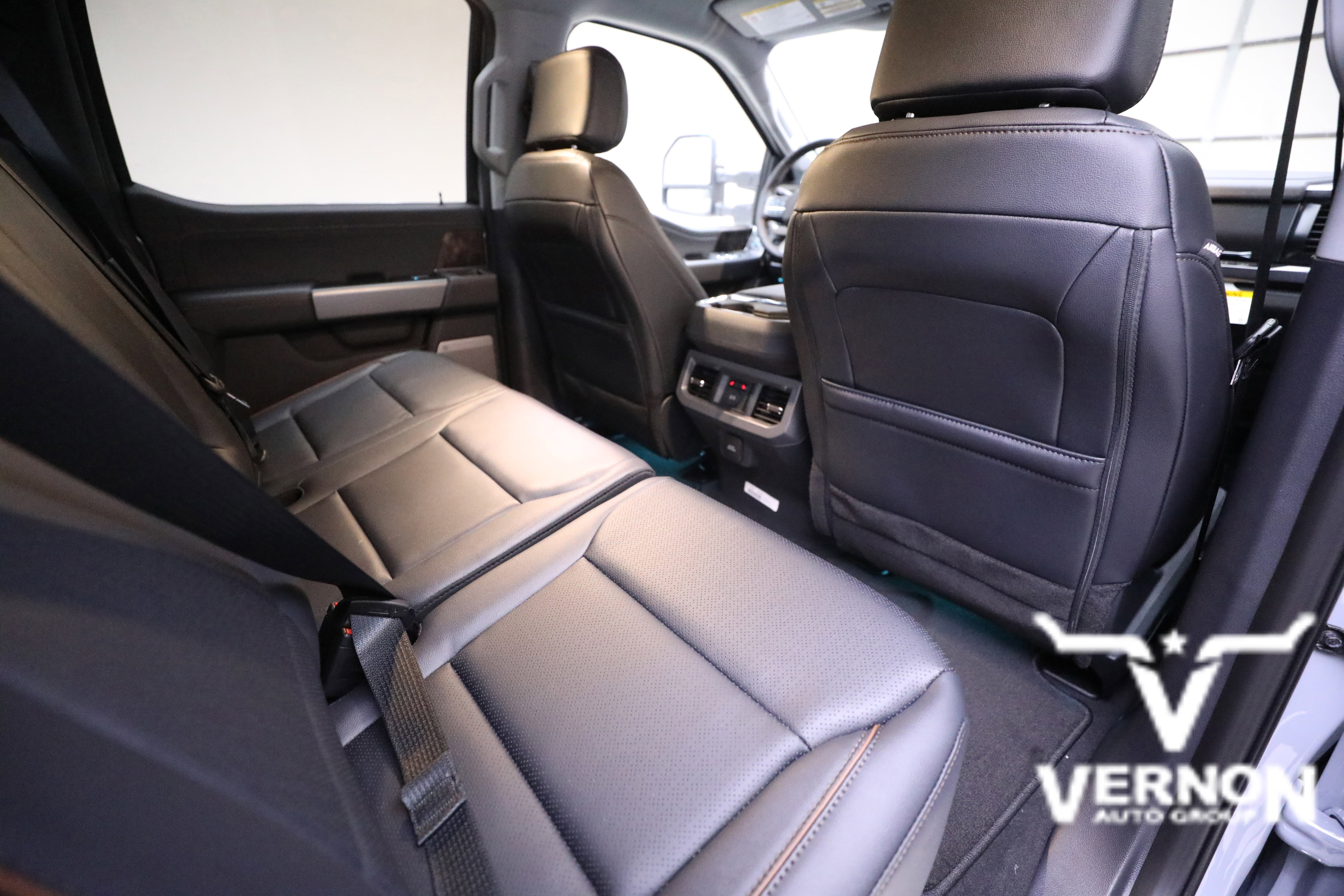 New 2026 Ford F250 Lariat w/ Chrome Package image 12