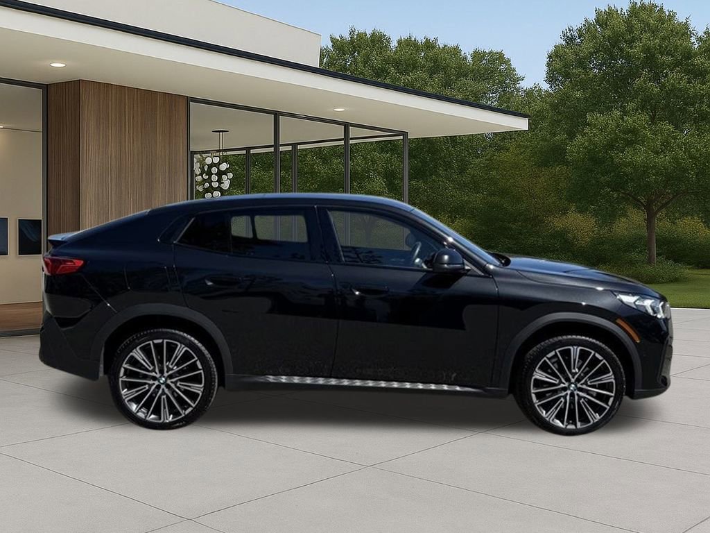 Used 2025 BMW X2 xDrive28i w/ Technology Package image 5
