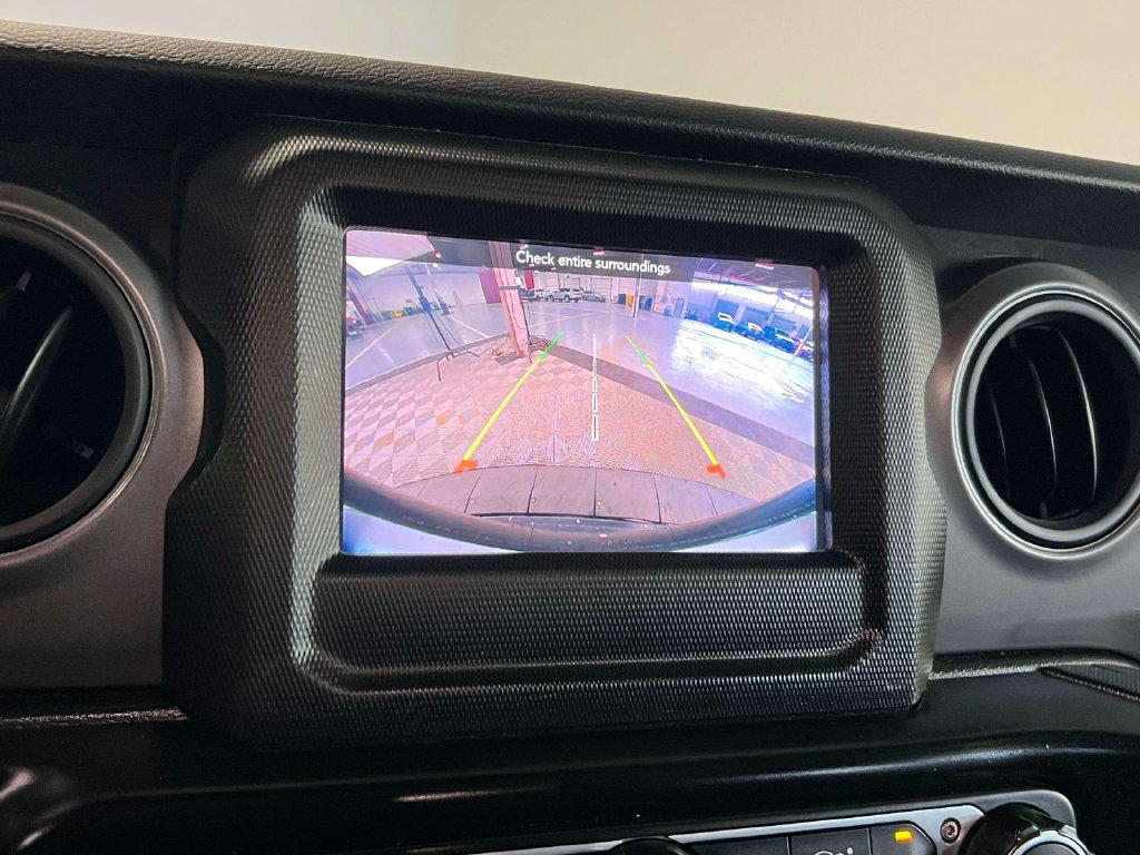 Used 2022 Jeep Wrangler Unlimited Sport AWD/4WD image 27