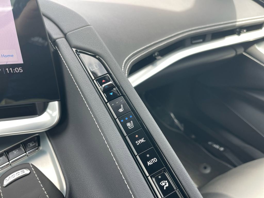 Used 2023 Chevrolet Corvette Stingray w/ Z51 Performance Package image 21