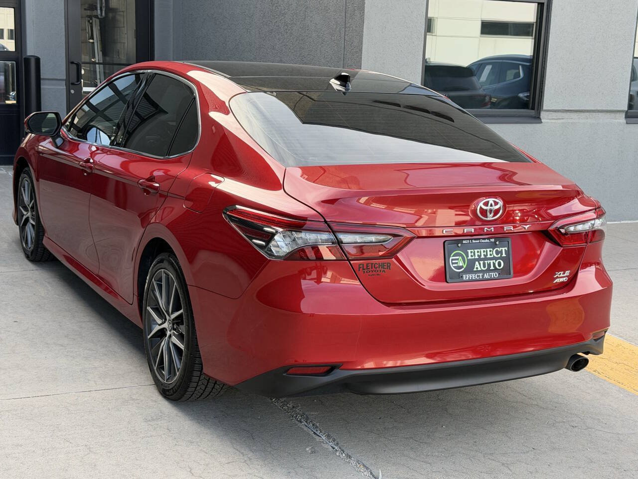 Used 2024 Toyota Camry XLE w/ Navigation Package AWD/4WD image 9