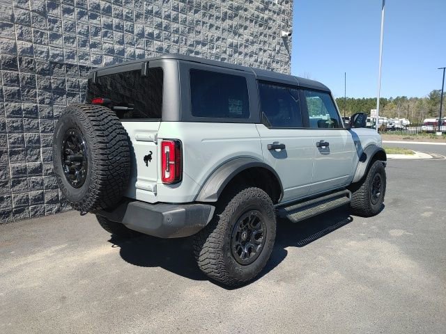 Used 2022 Ford Bronco Wildtrak image 3