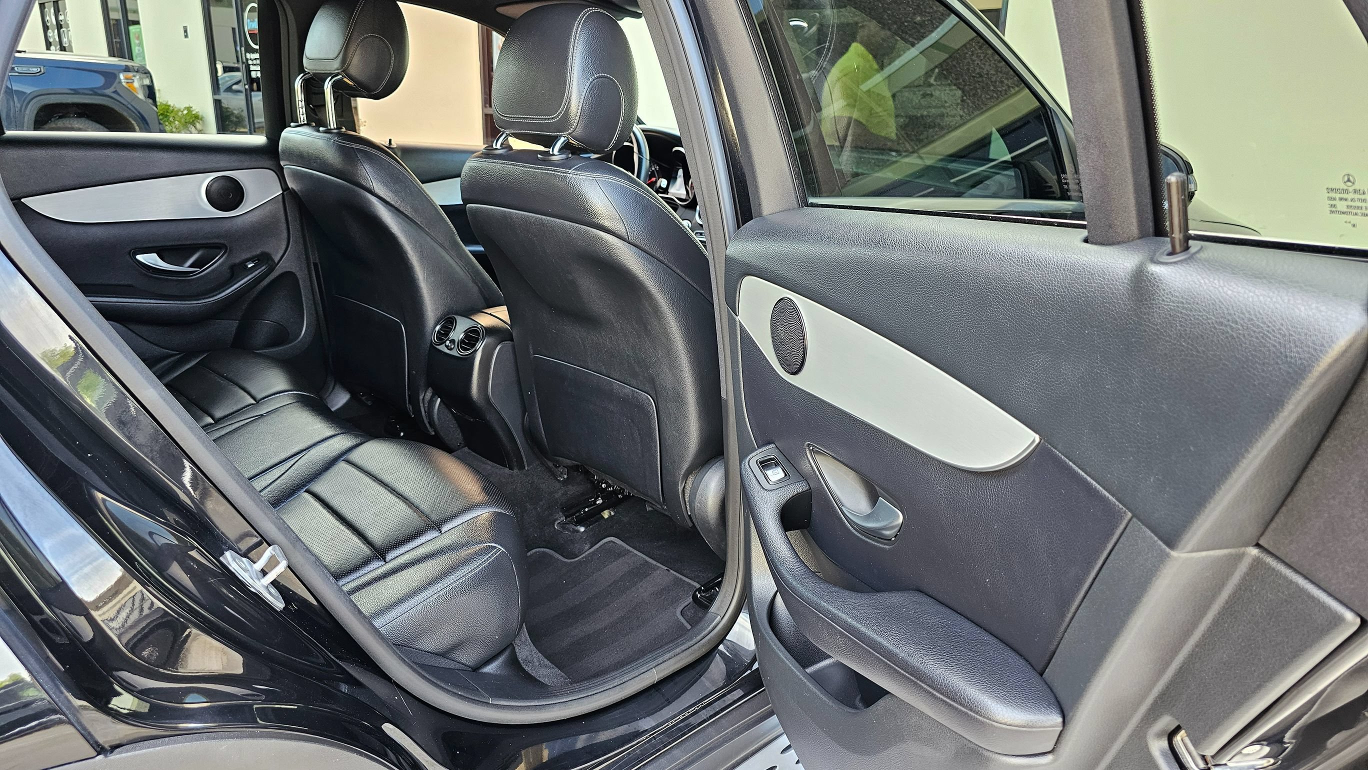 Used 2019 Mercedes-Benz GLC 300 image 28