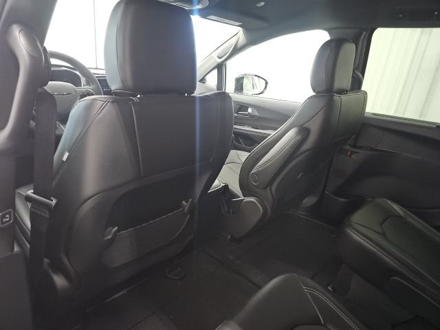 New 2026 Chrysler Voyager LX FWD image 19