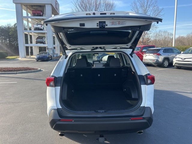 Used 2020 Toyota RAV4 XLE image 7