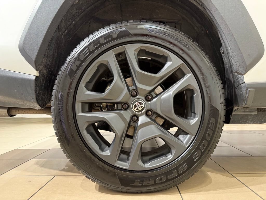 Used 2024 Toyota RAV4 Adventure AWD/4WD image 9