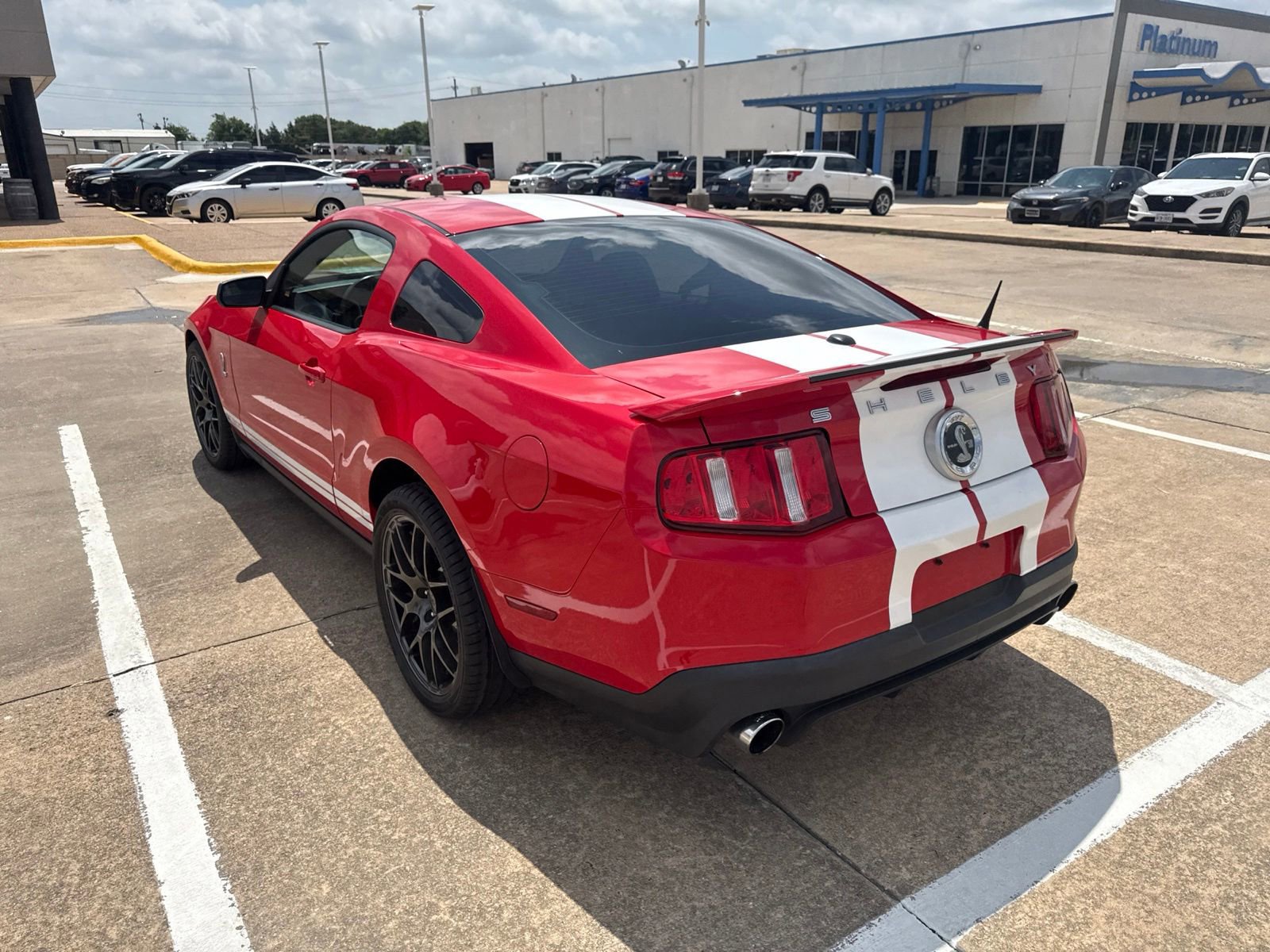 Used 2010 Ford Mustang Shelby GT500 RWD image 3