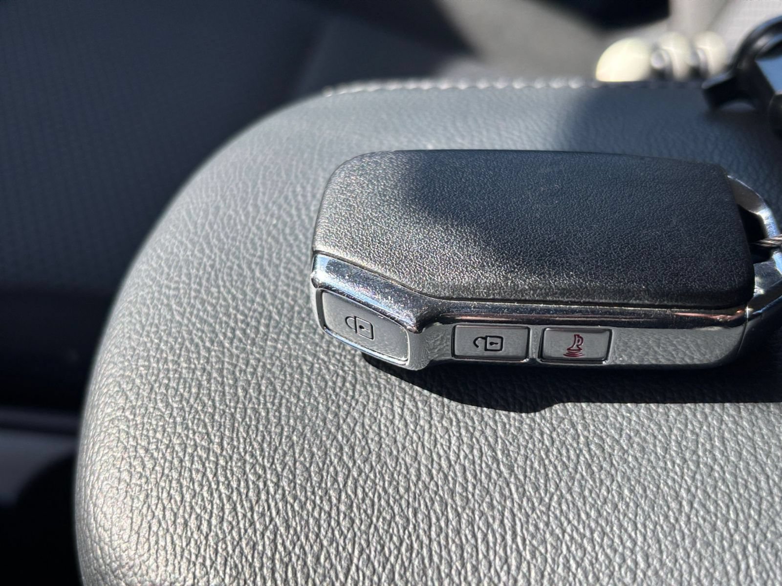 Used 2025 Kia Soul LX w/ LX Technology Package FWD image 20