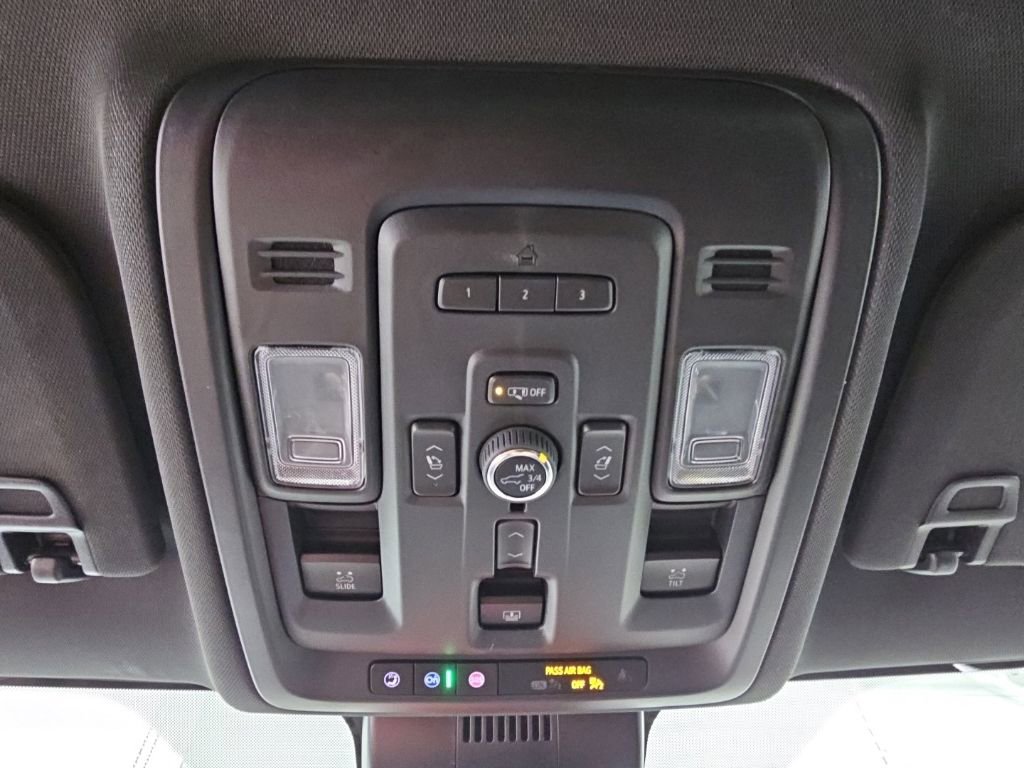 Used 2023 GMC Yukon AT4 w/ LPO, Floor Liner Package AWD/4WD image 23