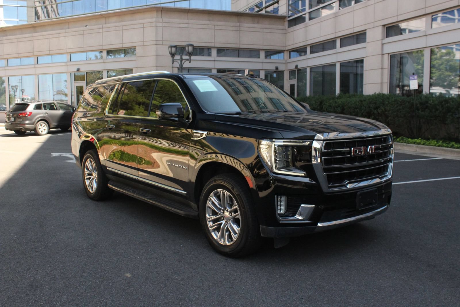 Used 2021 GMC Yukon XL SLT w/ SLT Premium Package