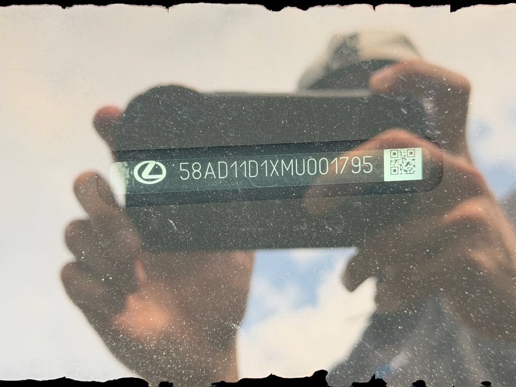 Used 2021 Lexus ES 250 w/ Premium Package AWD/4WD image 34