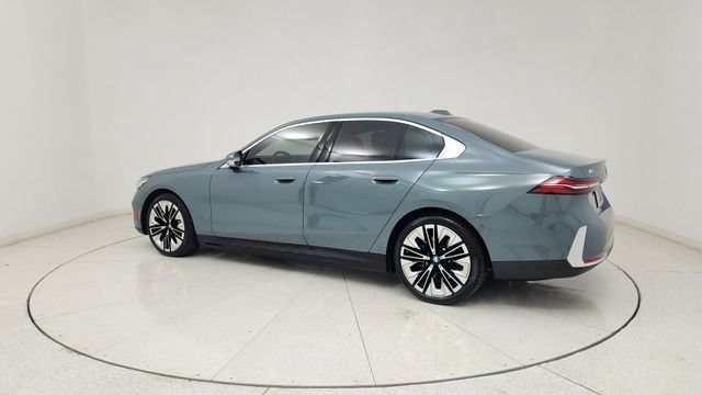 Used 2026 BMW i5 eDrive40 AWD/4WD image 7