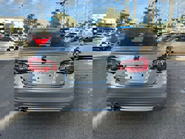 Used 2017 Subaru Legacy 2.5i Premium image 5