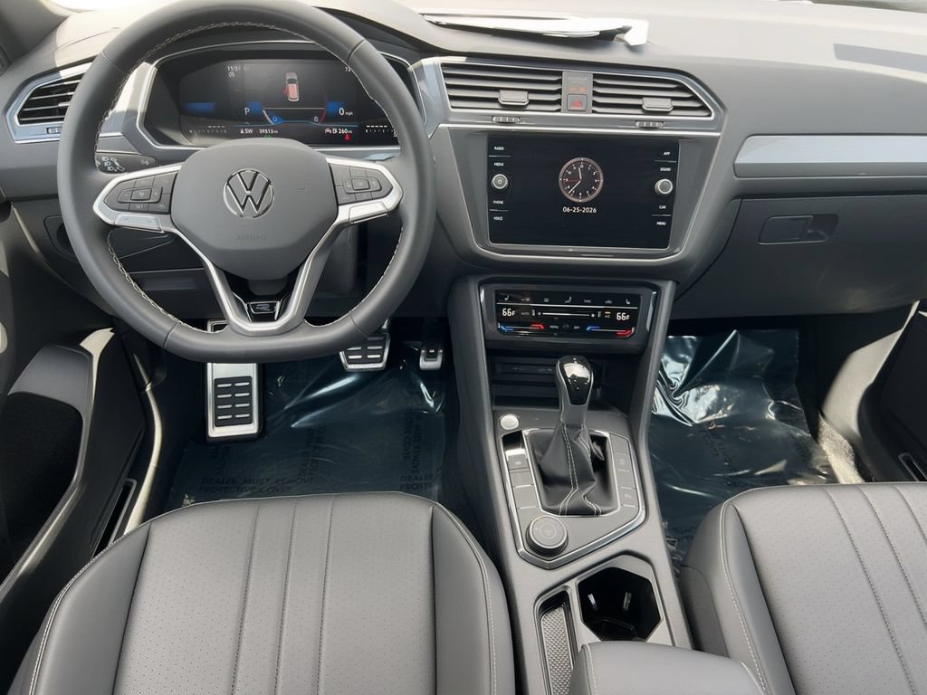 Used 2023 Volkswagen Tiguan SE R-Line AWD/4WD image 5