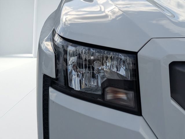Used 2023 Nissan Frontier 4x4 Crew Cab image 9