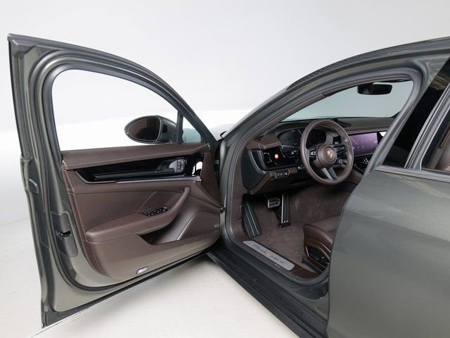 New 2026 Porsche Panamera 4 image 27