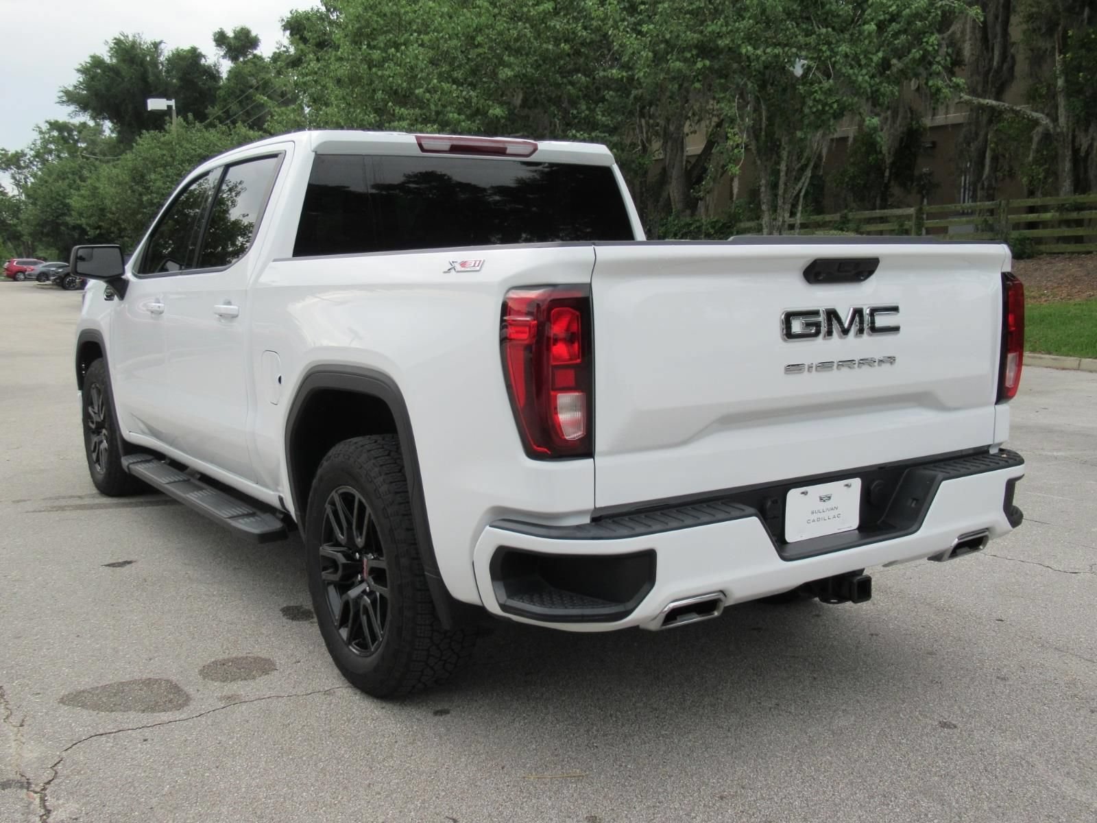 Used 2024 GMC Sierra 1500 Elevation w/ LPO, Elevation Black Package AWD/4WD image 4