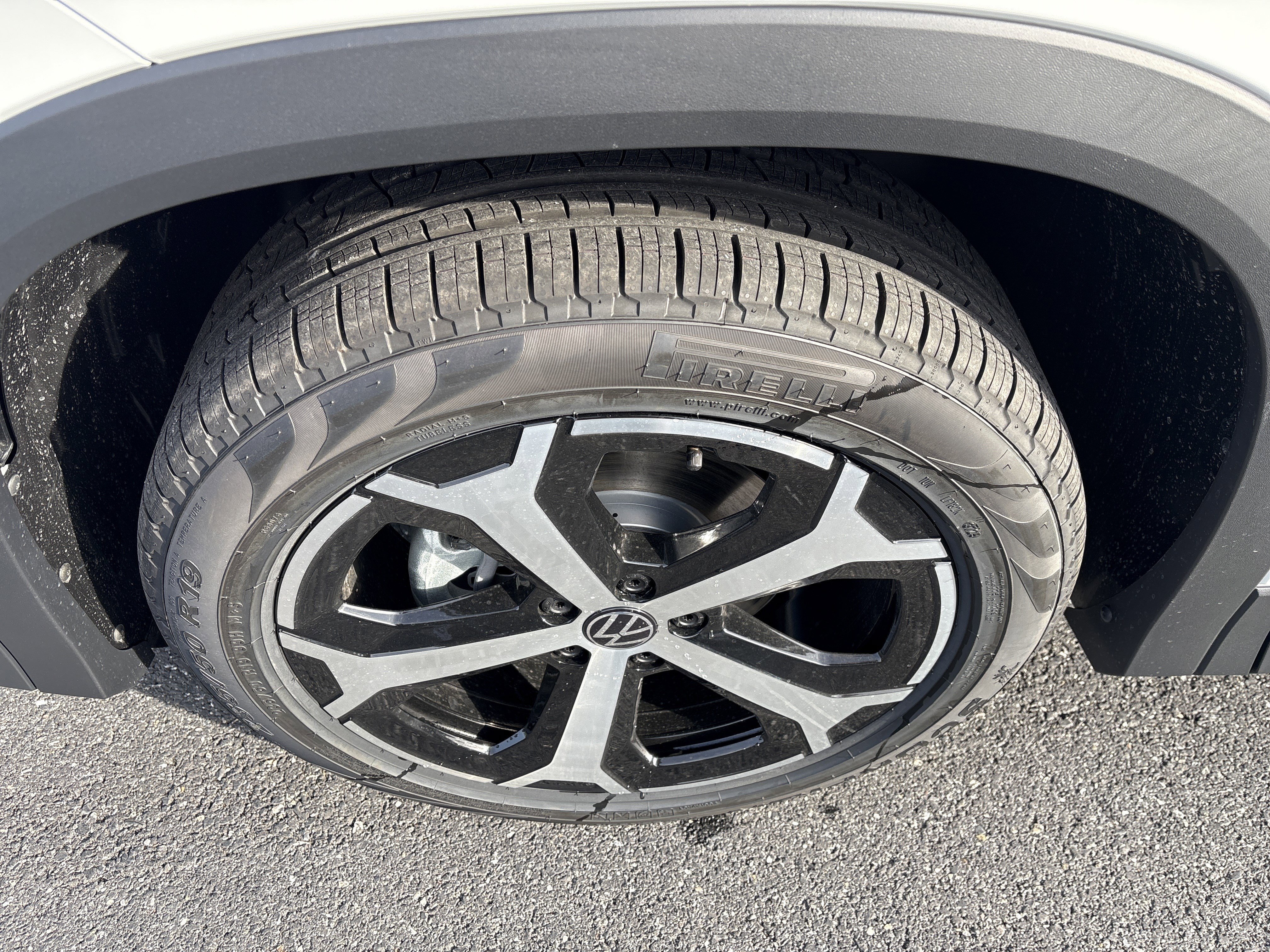 New 2026 Volkswagen Tiguan SE image 7