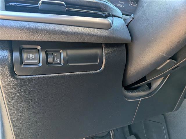 Used 2024 Cadillac XT4 Premium Luxury image 15