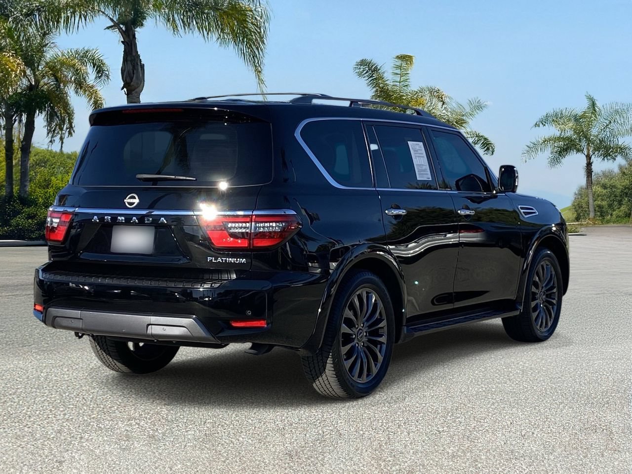 Used 2023 Nissan Armada Platinum w/ Captain's Chairs Package RWD image 5