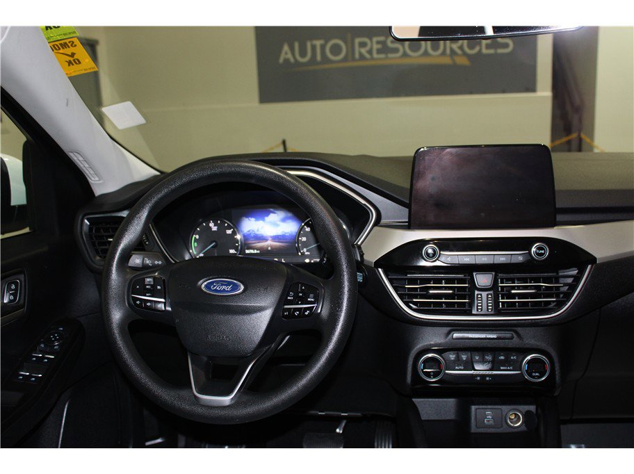 Used 2021 Ford Escape SE image 15