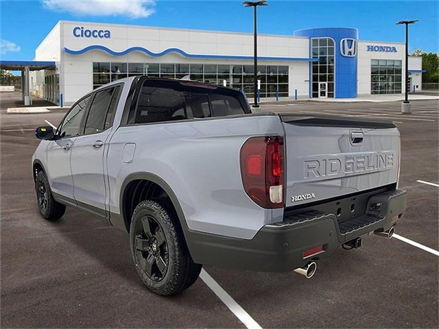 New 2026 Honda Ridgeline Black Edition image 3