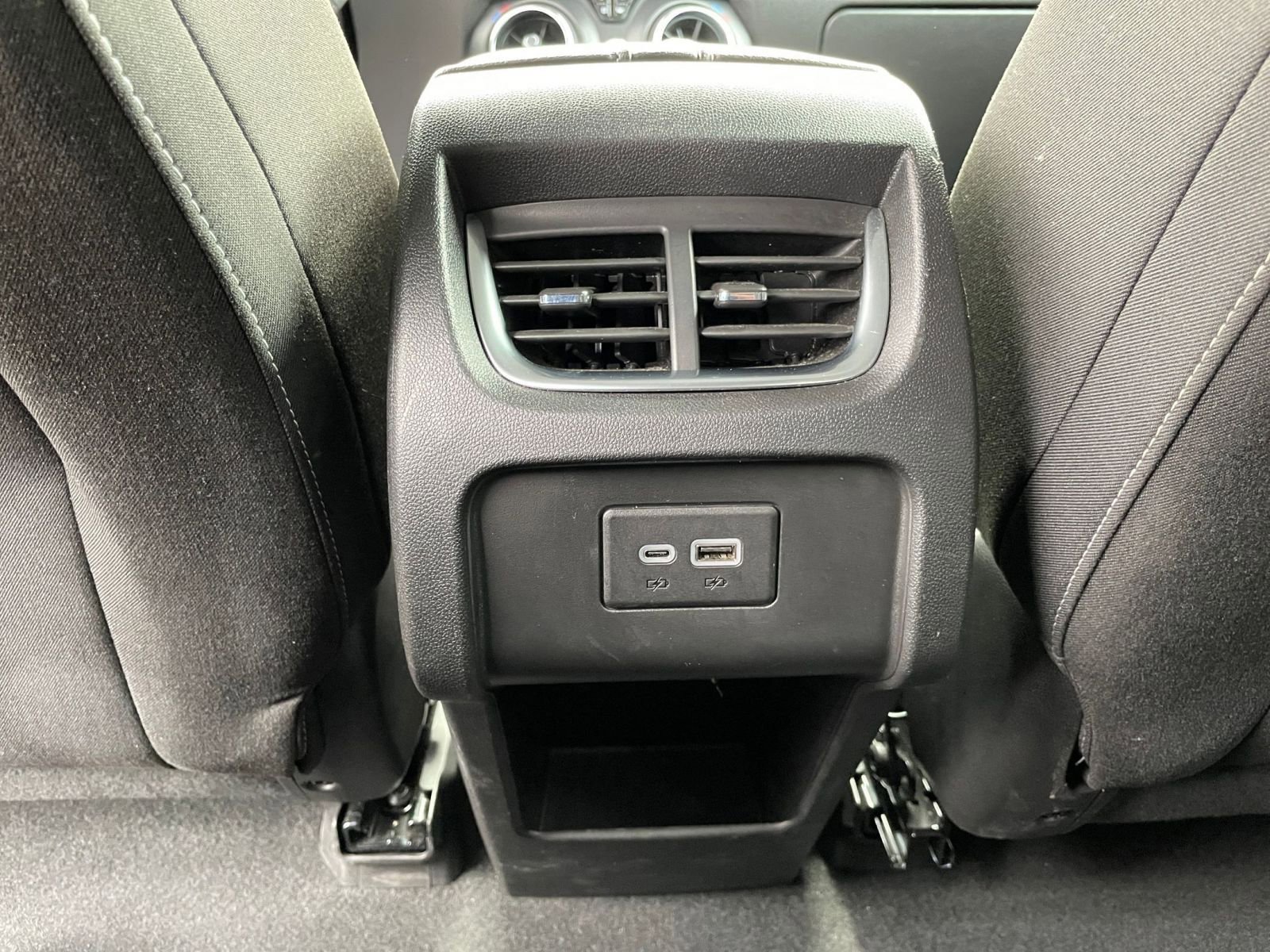 Used 2025 Chevrolet Blazer LT image 23