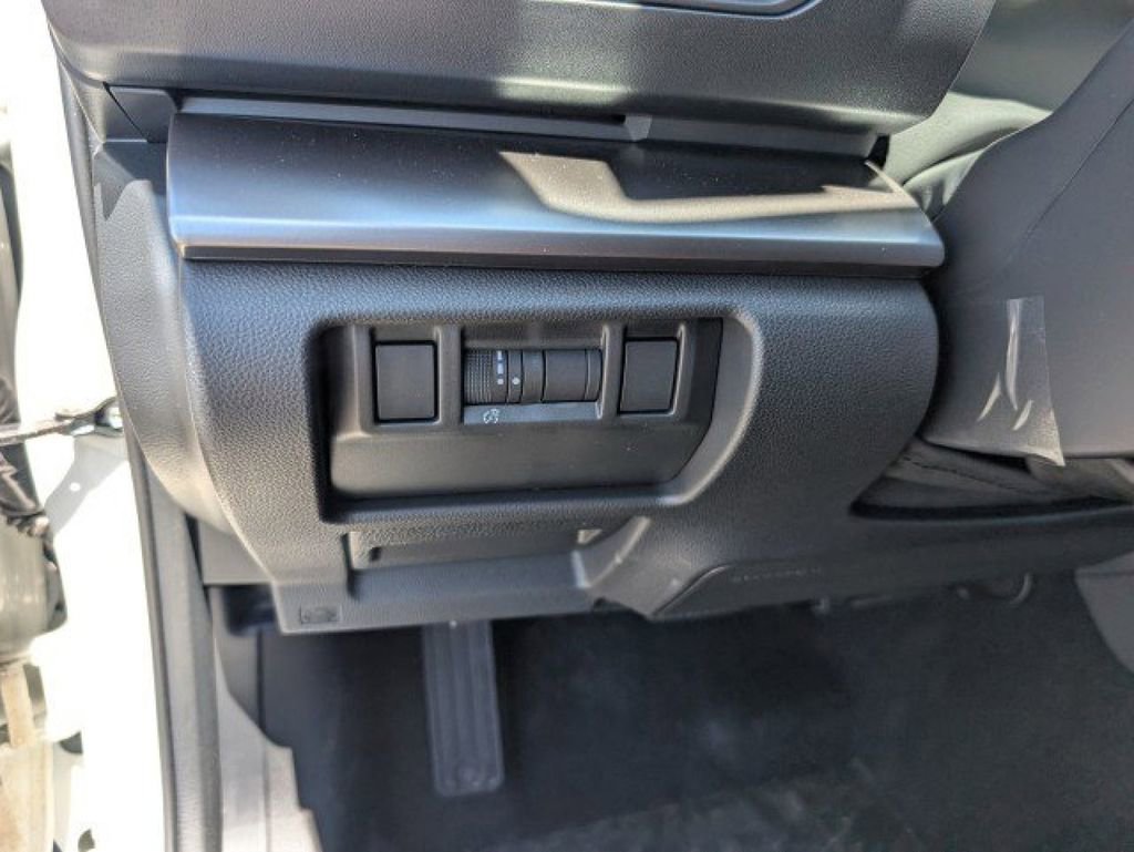 New 2025 Subaru Impreza 2.0i image 17